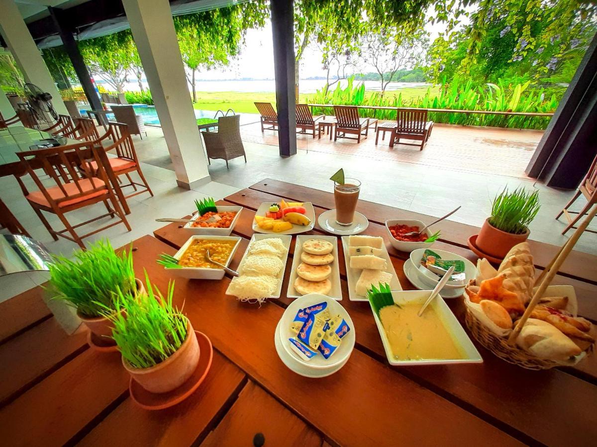 The Lake Forest Hotel Holambra Exterior foto